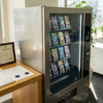 オリパ自販機で販売したい人必見！古物商許可が必要・不要なケースを徹底解説