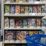 スーパーでポケカを買う方法｜イオン・ヨーカドー・西友の入荷傾向まとめ【2026年】